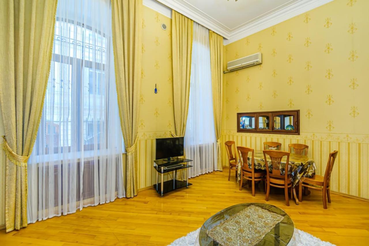 באקו Targovu Centre 3 Room. Duplex Home. מראה חיצוני תמונה